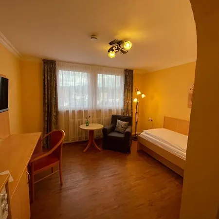 Zum Schwanen Garni Fogadó 2*