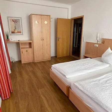 Zum Schwanen Garni Fogadó 2*