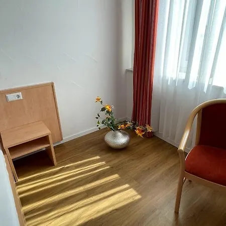 Zum Schwanen Garni Fogadó Buggingen