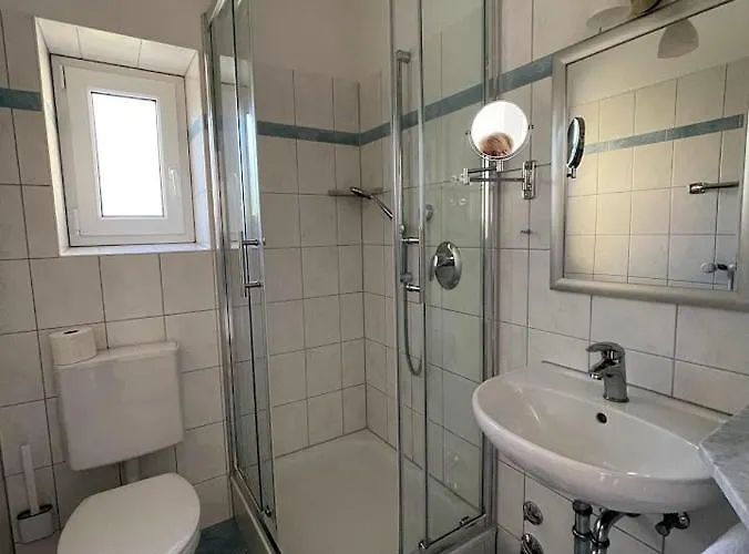 Zum Schwanen Garni 2*